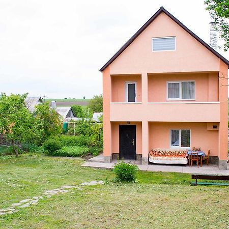 Guest House Cherepaha Kamianets-Podilskyi Ngoại thất bức ảnh