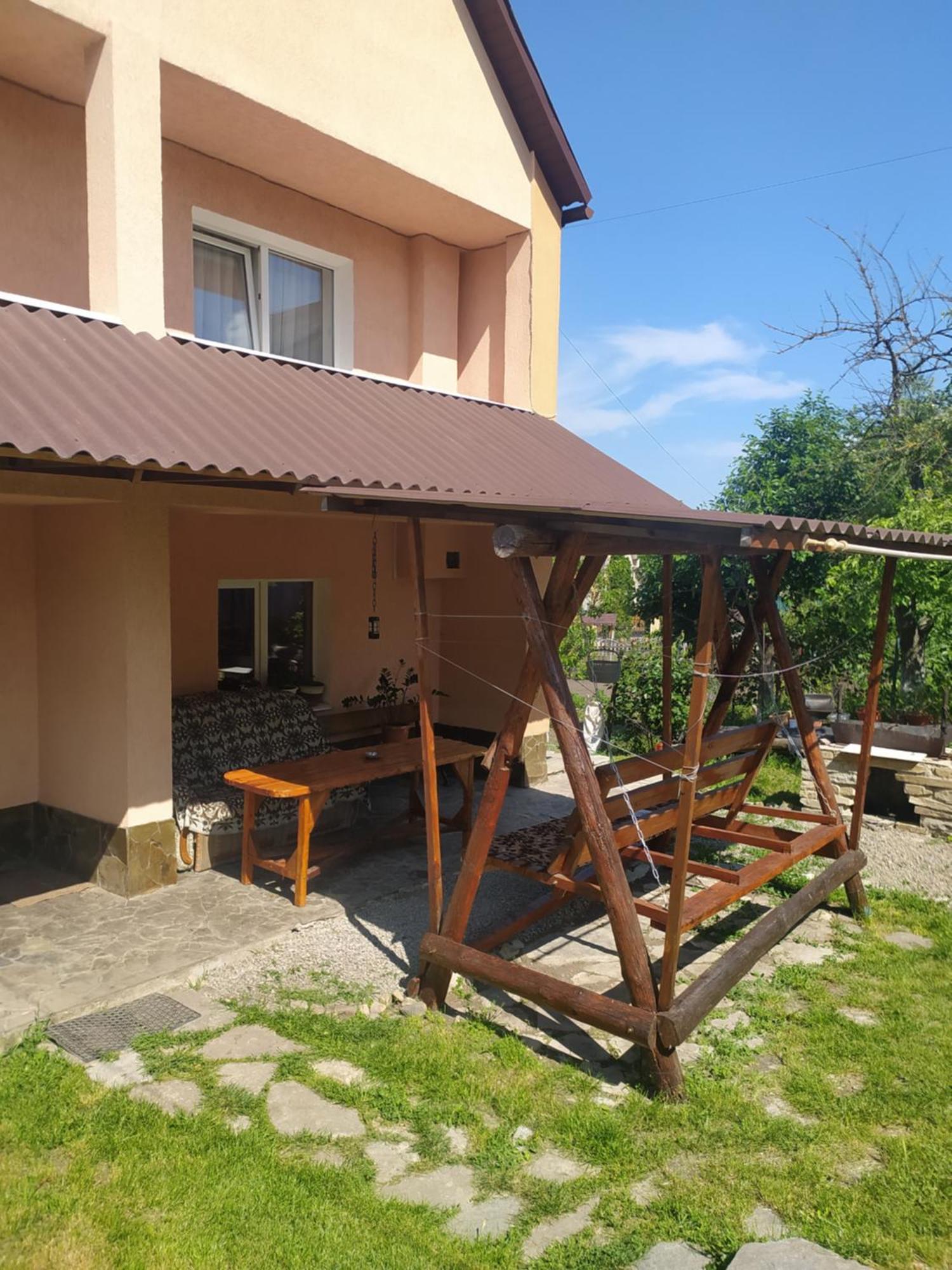 Guest House Cherepaha Kamianets-Podilskyi Ngoại thất bức ảnh