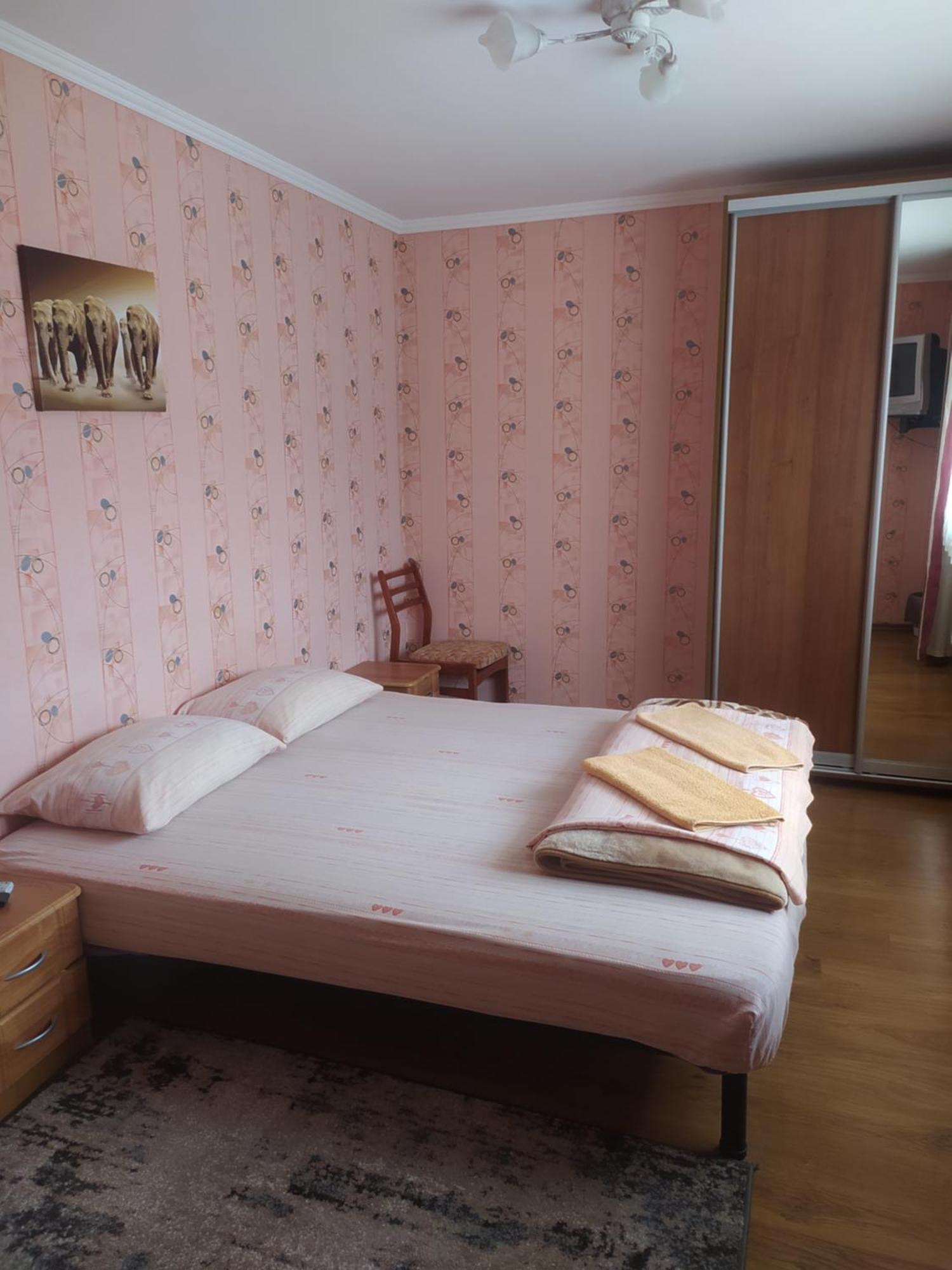 Guest House Cherepaha Kamianets-Podilskyi Ngoại thất bức ảnh